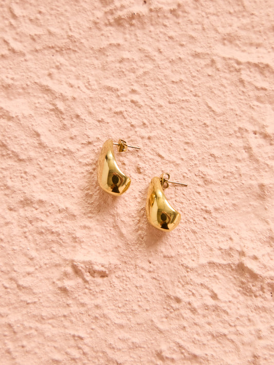 Arms of Eve Delphine Earrings in Gold