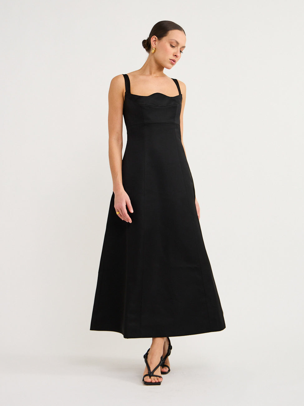 Leo Lin Odette Midi Dress in Ebony Coco & Lola Leo Lin Odette Midi Dress in Ebony Coco & Lola