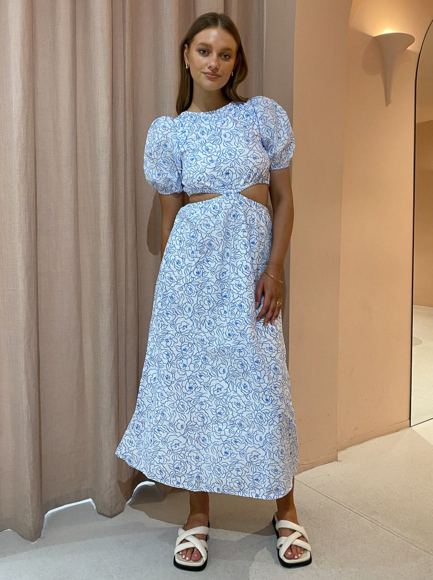 Faithfull the Brand Alessandra Midi Dress in Martine Floral Blue Coco & Lola Faithfull the Brand Alessandra Midi Dress in Martine Floral Blue Coco & Lola