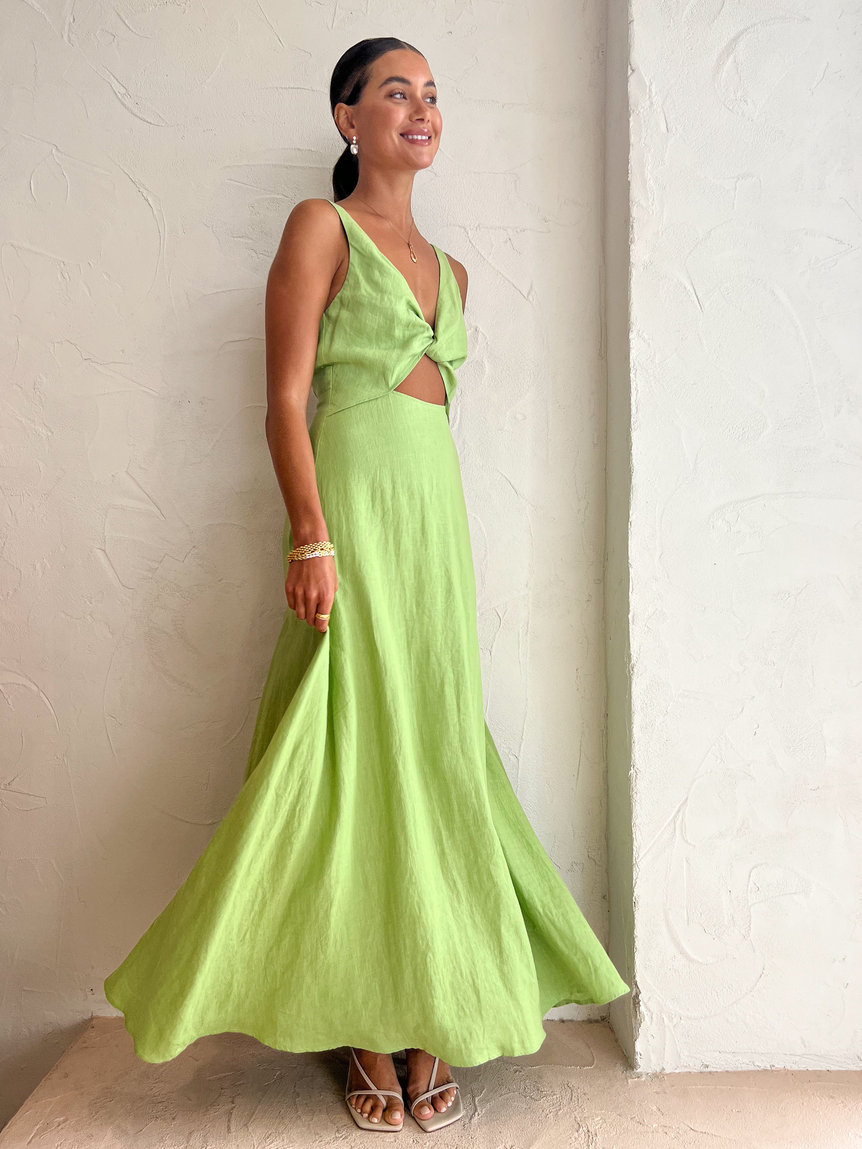 Issy Blue Skies Dress in Apple – Coco & Lola