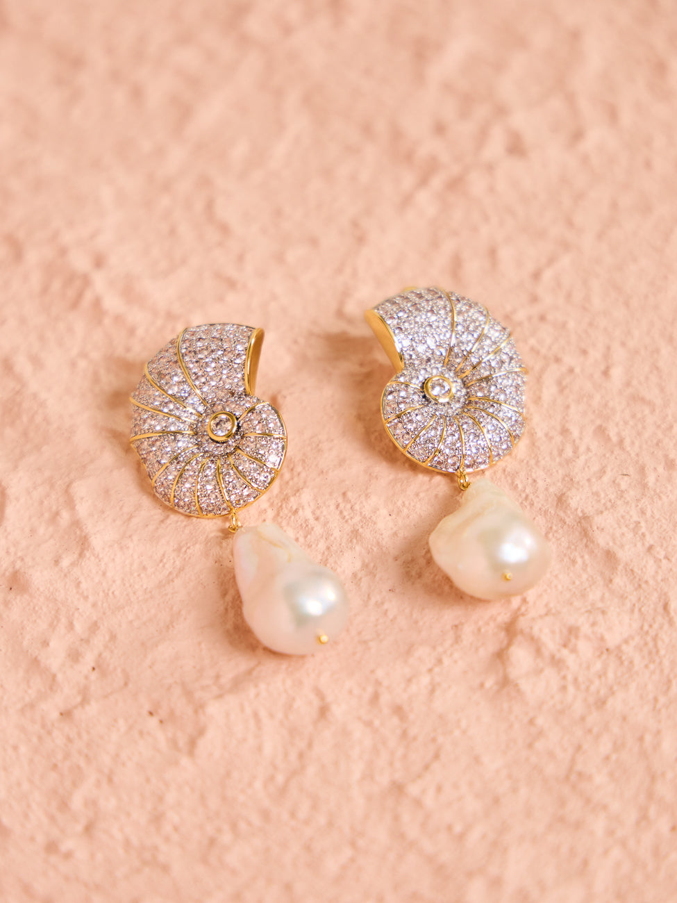 Amber sceats deals pearl earrings