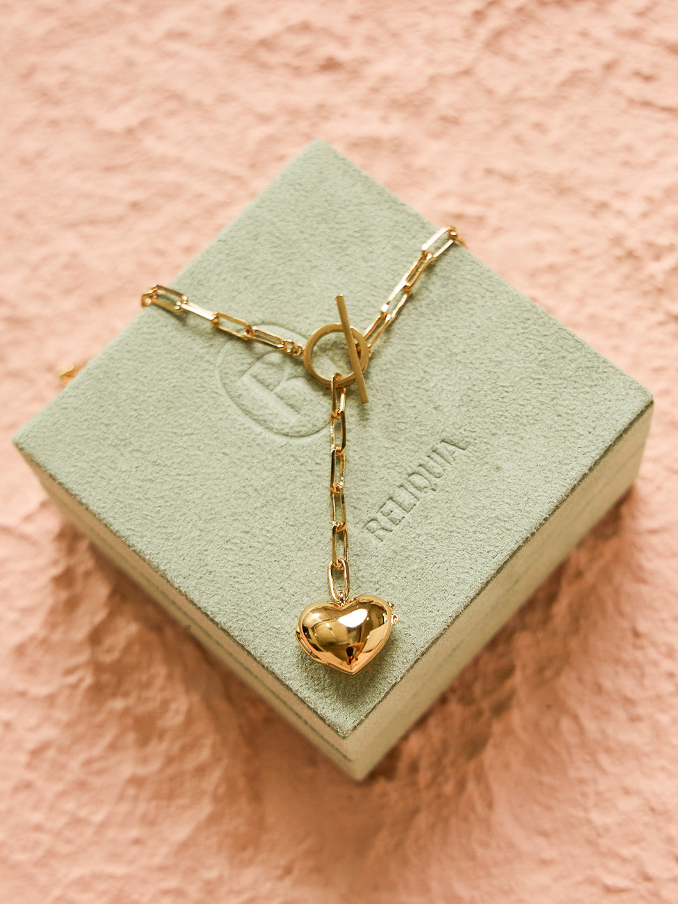 Reliquia letter clearance necklace