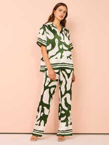Roame Avery Pant in La Jungle