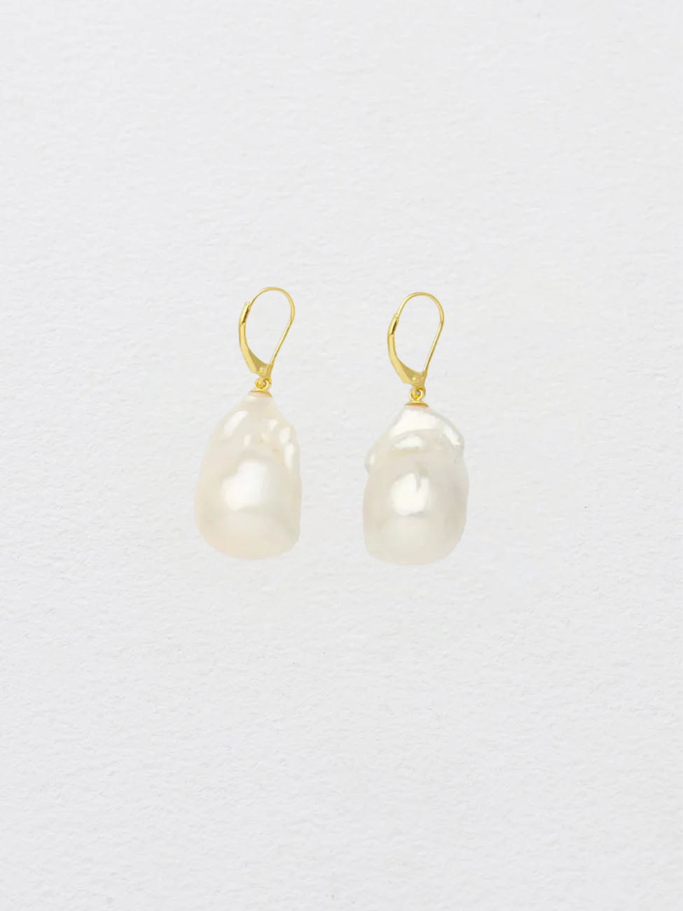 Cocoon Earrings in Gold – Coco & Lola