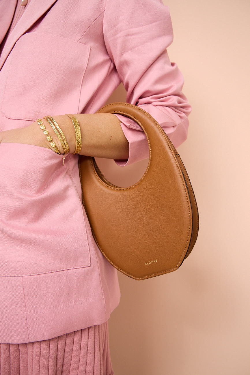 Alohas The O Tan Bag in Tan Leather