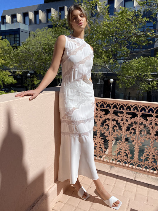 Sir Alma Panelled Gown in Ivory