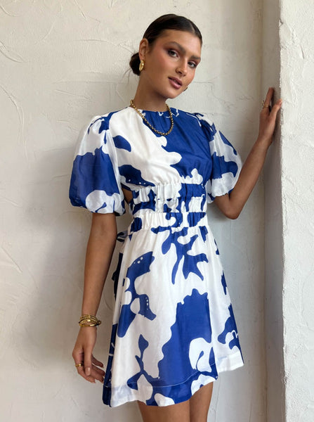Sir Vivi Open Back Mini Dress in Merce Abstract Print – Coco & Lola