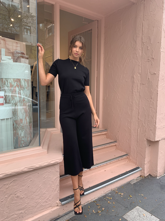 Third Form Lounge Knit Set in Black