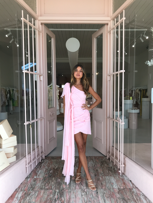 Thurley Crest One Shoulder in Pale Pink